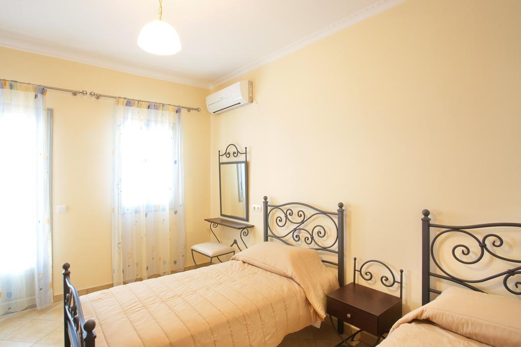 Villa Serene Kamári Kültér fotó